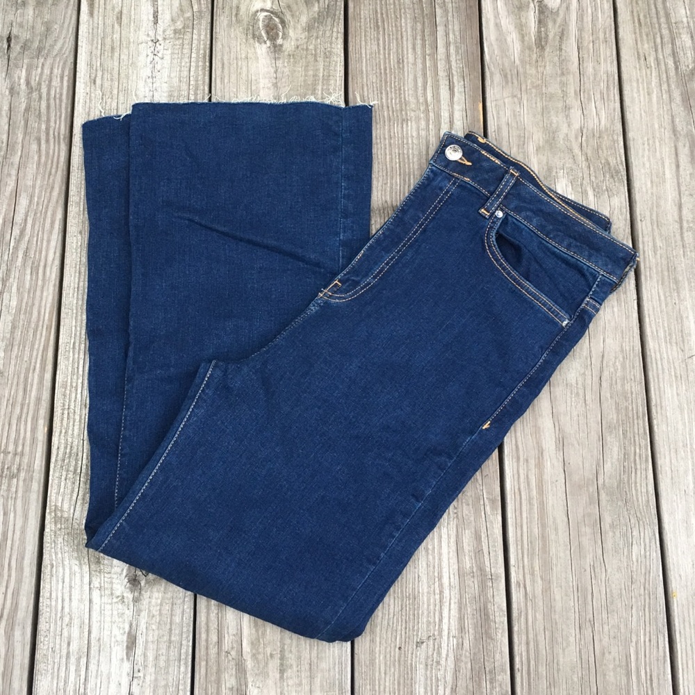 Forever 21 high waisted blue crop denim jeans 0148